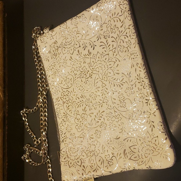 White and Silver Shoulder Bag with Silver Removable Chain - Picture 2 of 12
